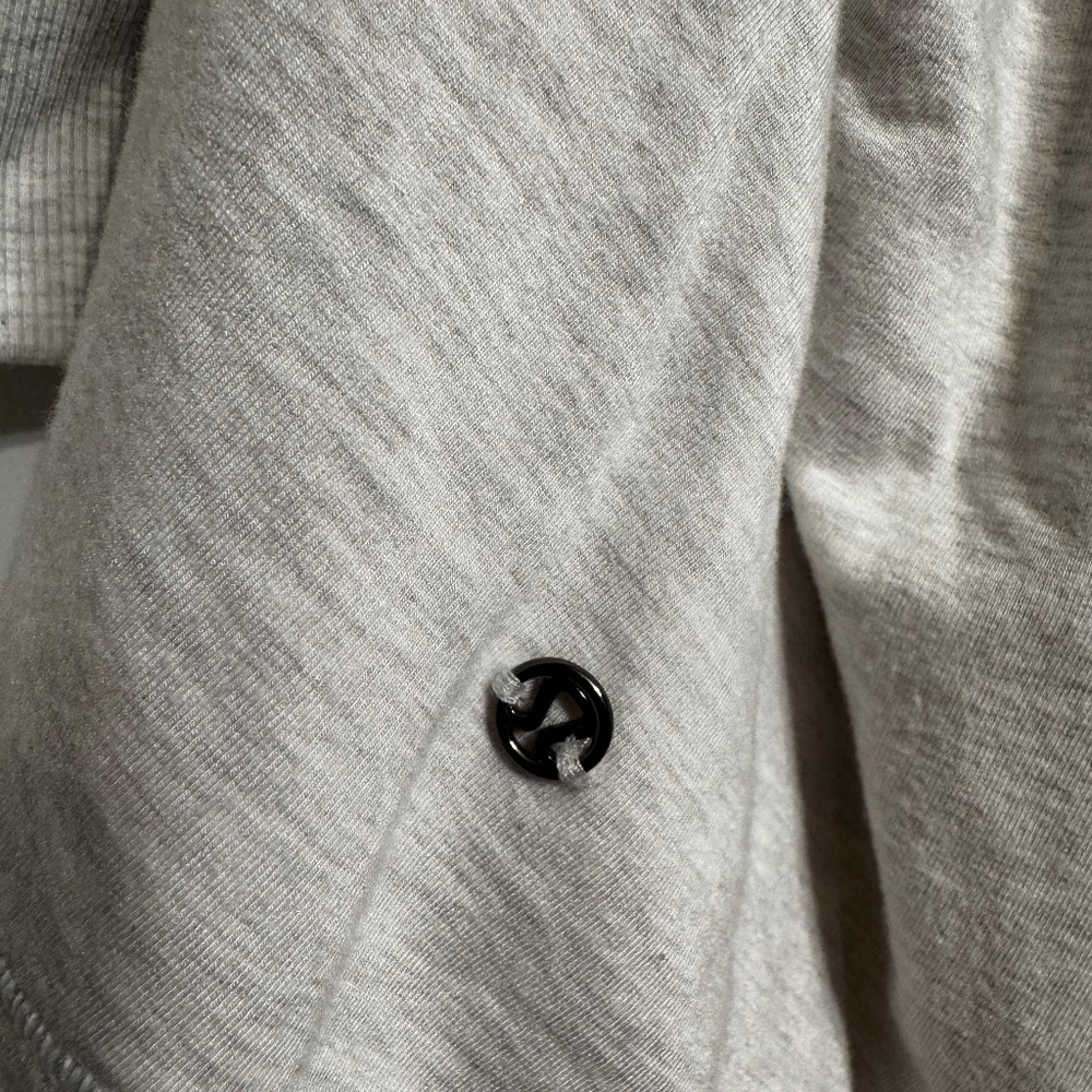 Lululemon To & Flow Gray Wrapped Cardigan Woman Size 6 - Picture 3 of 4